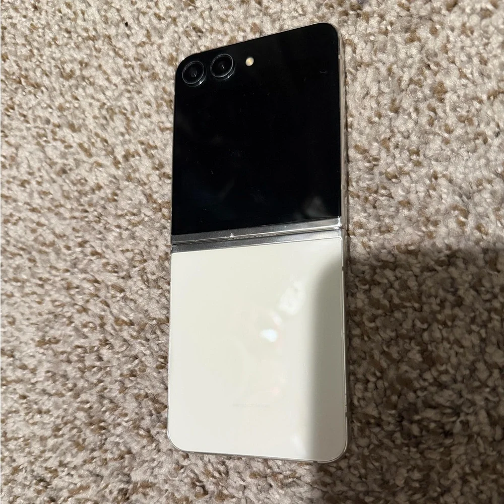 Samsung Galaxy Z Flip 5
